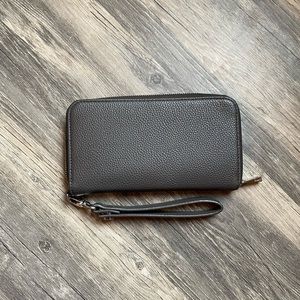 Thirty One All About the Benjamin’s Wallet Wristlet